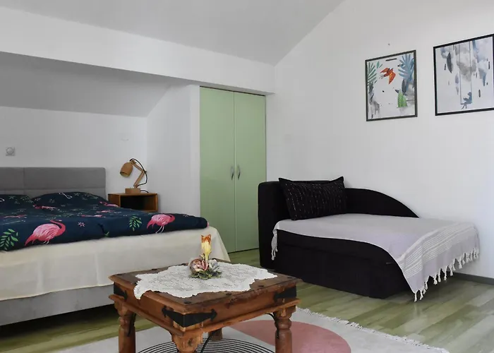 Bache Apartments