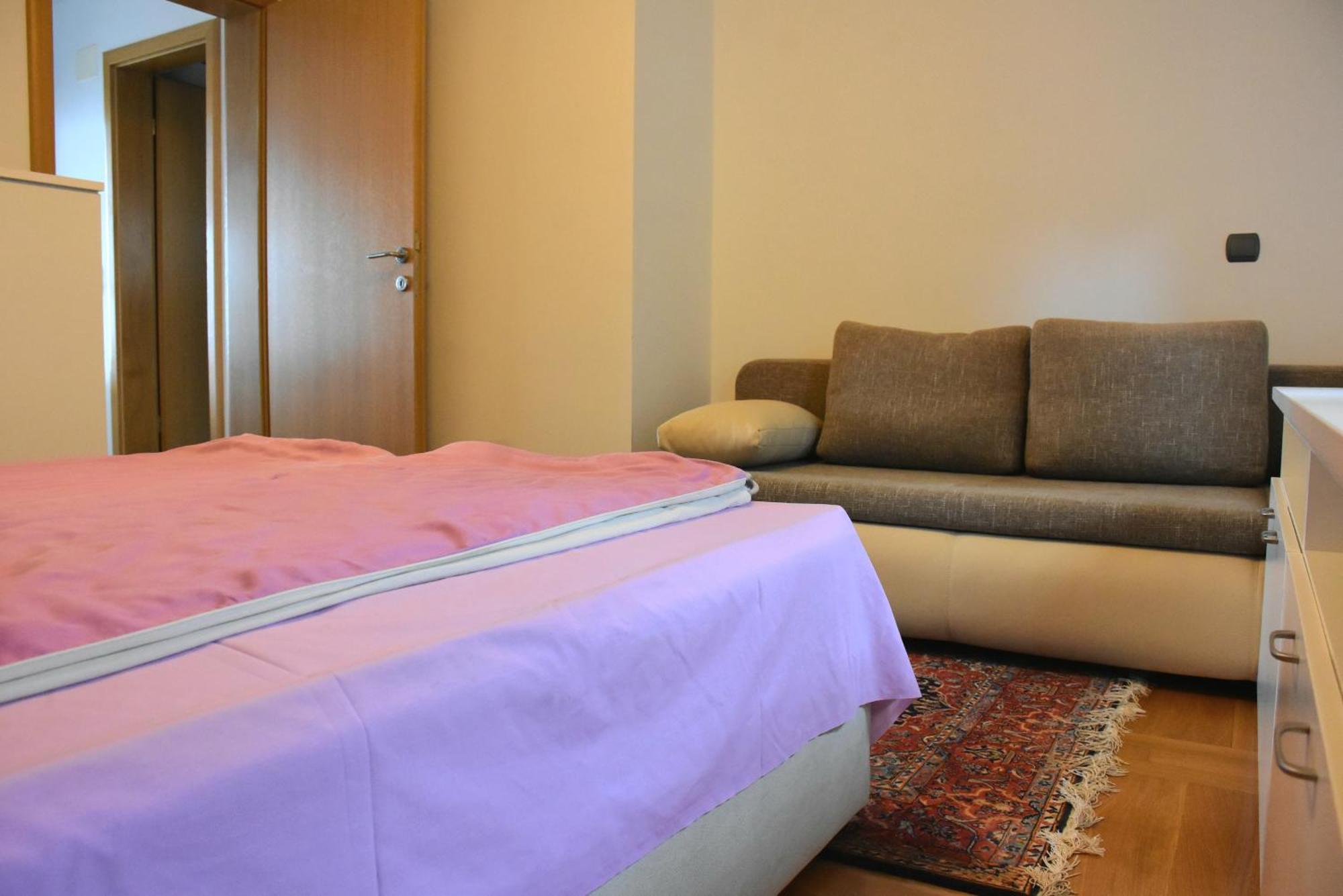 Bache Apartment
